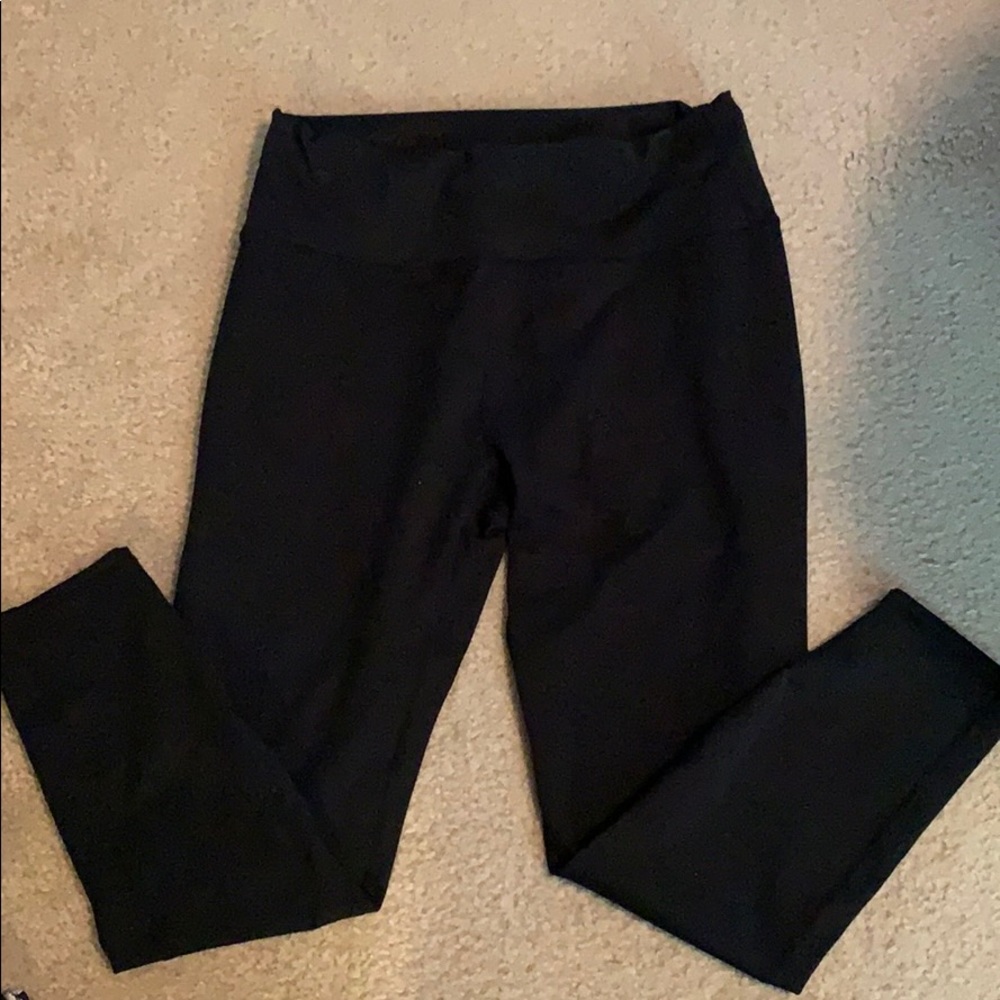 Fabletics power hold 7/8 leggings.